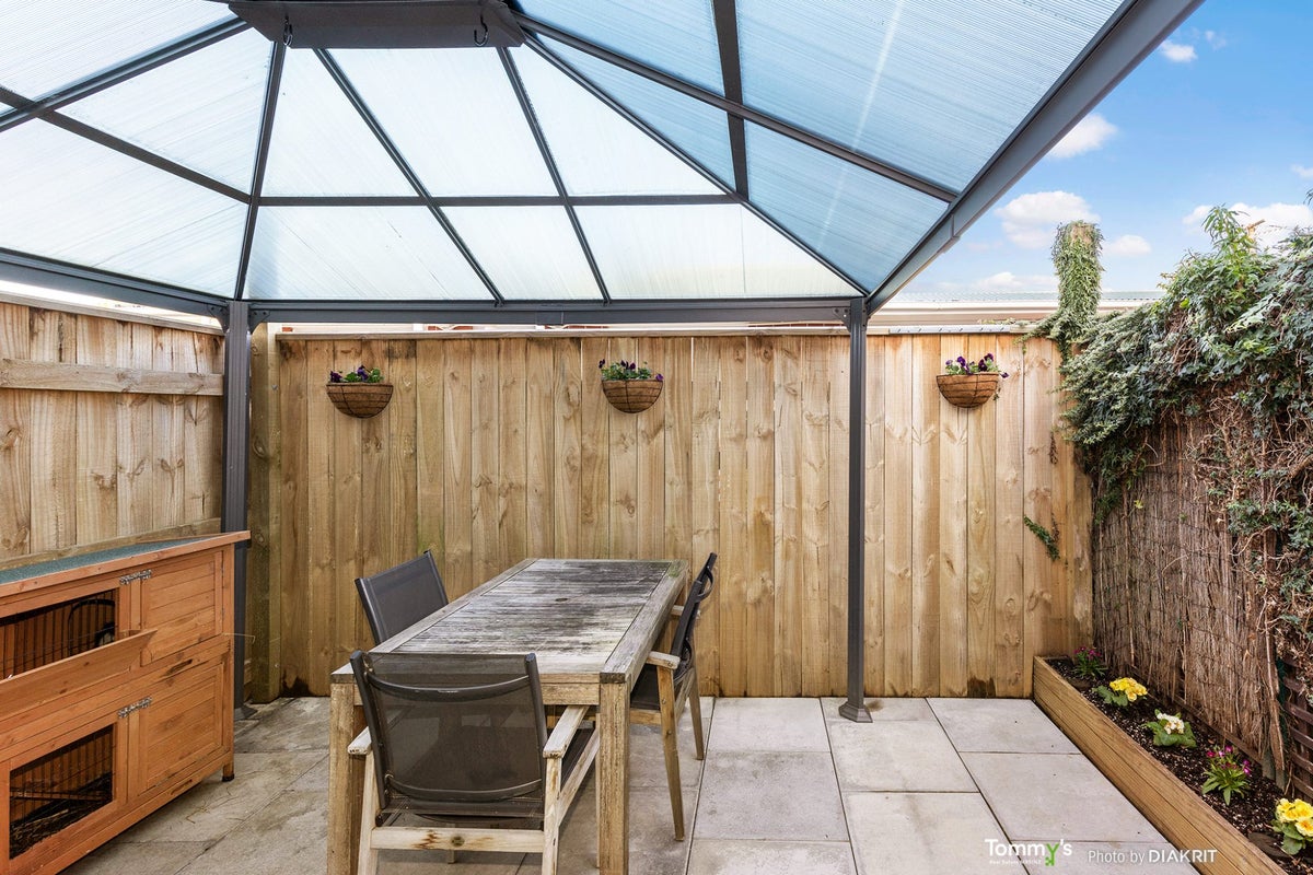 2/21 ISLINGTON ST, Trentham, UPPER HUTT - Carousel 2