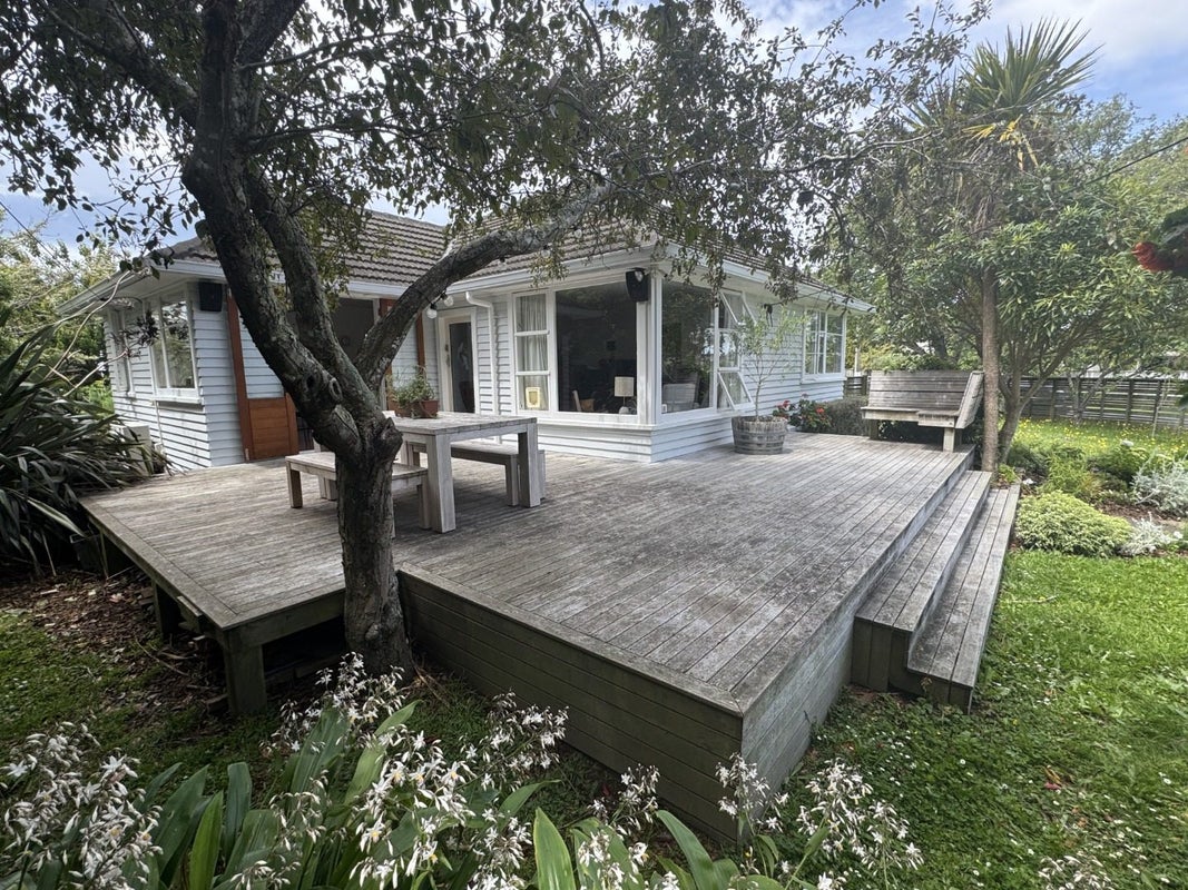 2 Tui Grove, Elderslea, Upper Hutt - Carousel 24