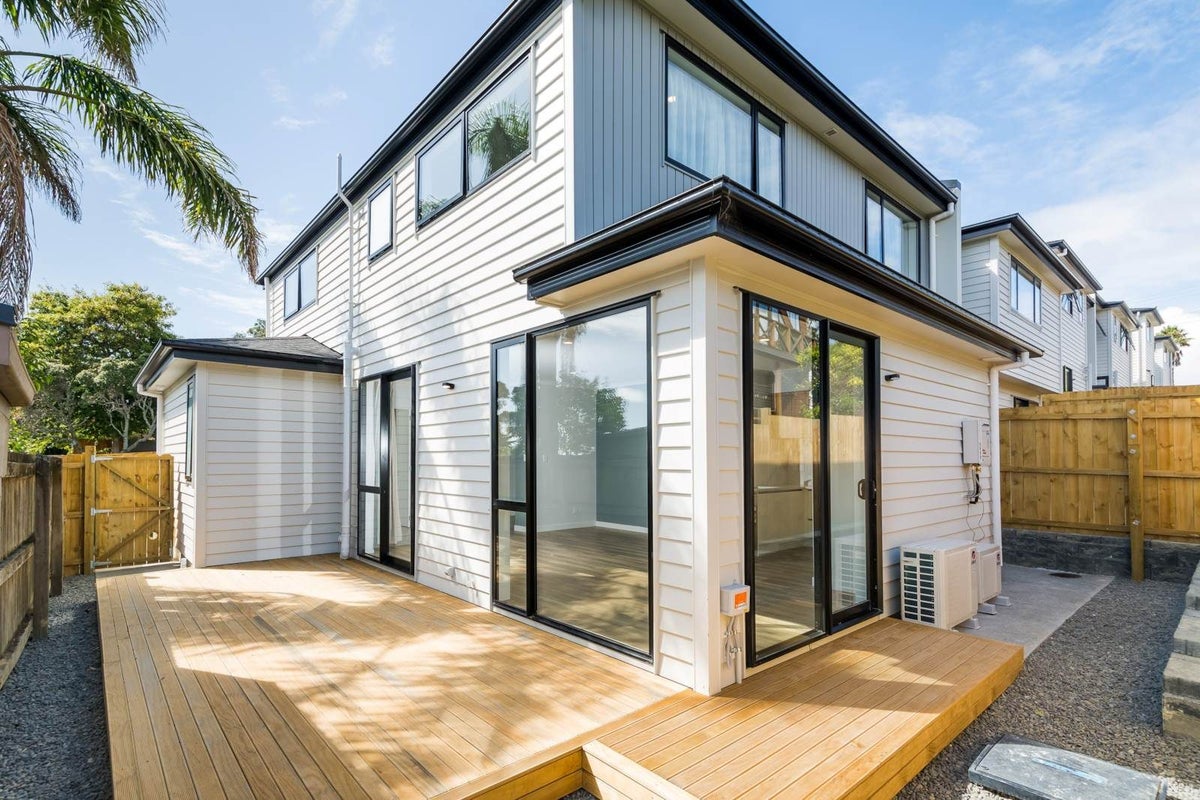 1F Nor'East Drive, Northcross, Auckland - Carousel 2