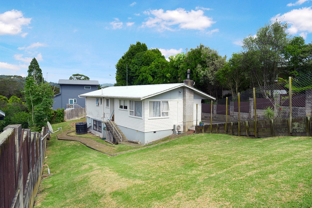 107 Captain Scott Road, Glen Eden, Auckland - Carousel 1