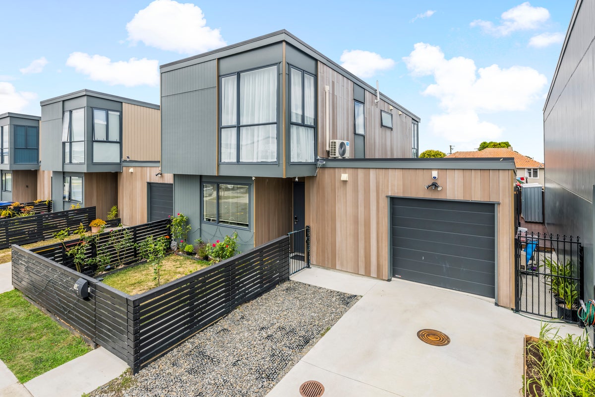 14 Te Aparangi Road, Papakura, Papakura - Carousel 2