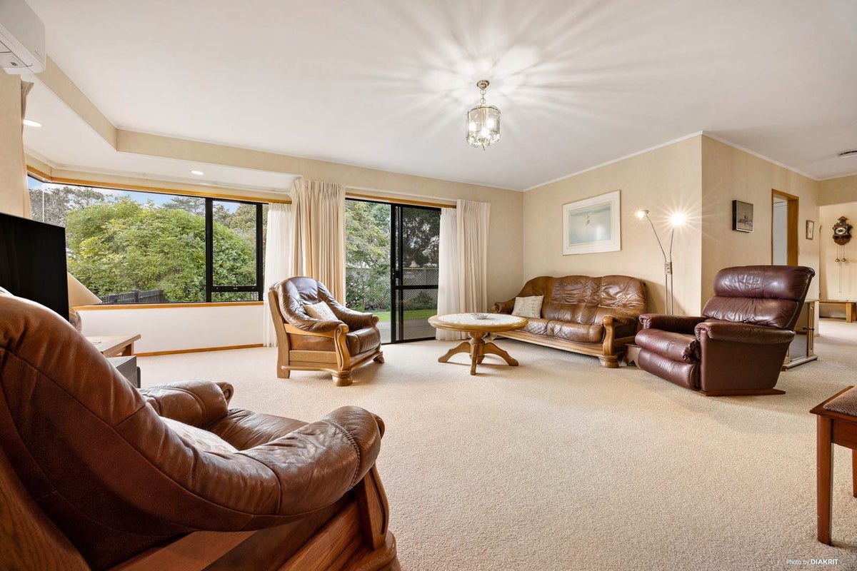 23 Maygrove Drive, Orewa, Orewa - Carousel 2