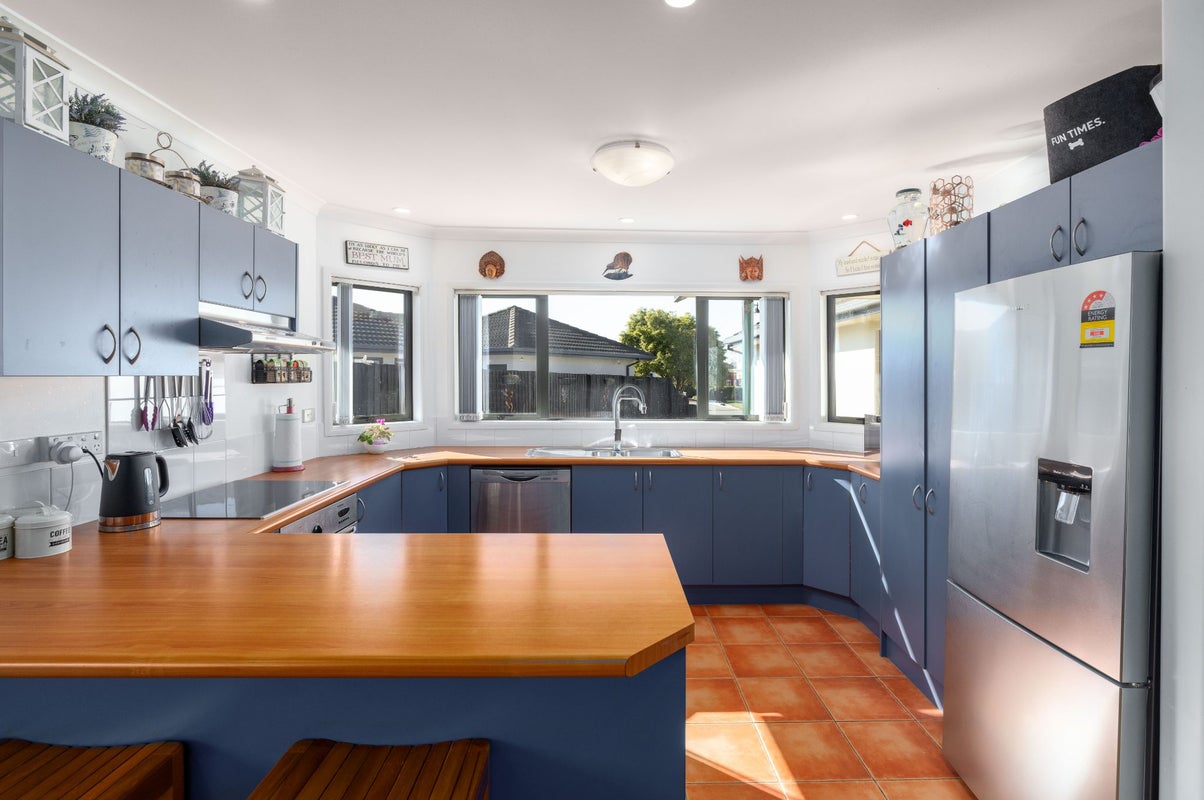 17 Cayman Close, Shirley, Christchurch - Carousel 2