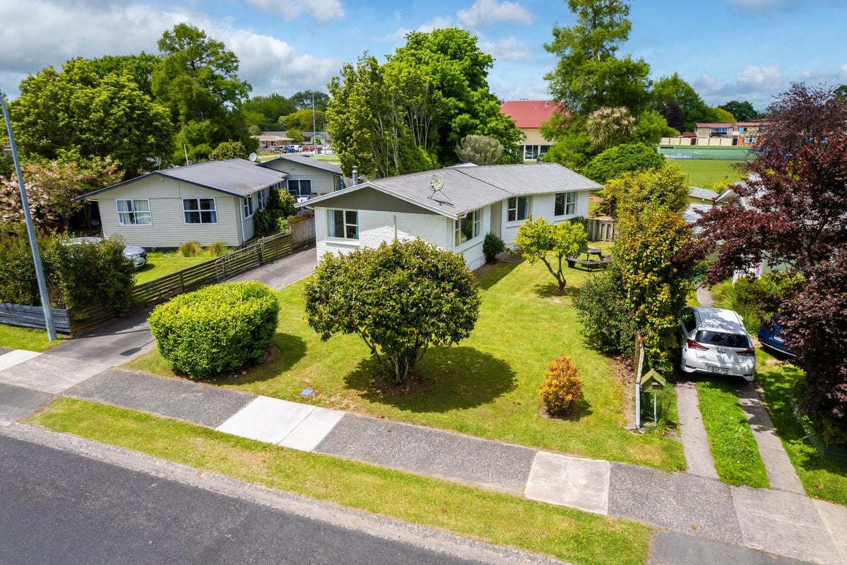52 Tongariro Street, Chartwell, Hamilton - Carousel 1