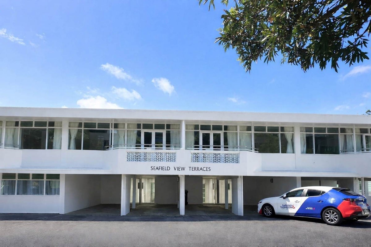 49M Seafield View Road, Grafton, Auckland - Carousel 1