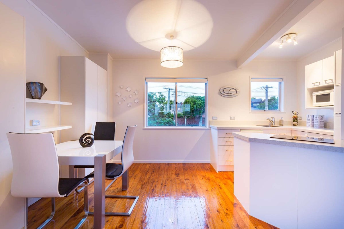 2A Selwyn Avenue, Glen Eden, Auckland - Carousel 1