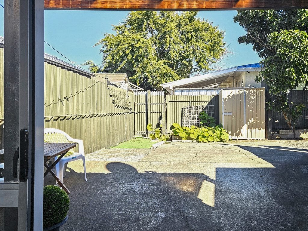 1001A Beatty Street, Mayfair, Hastings - Carousel 12