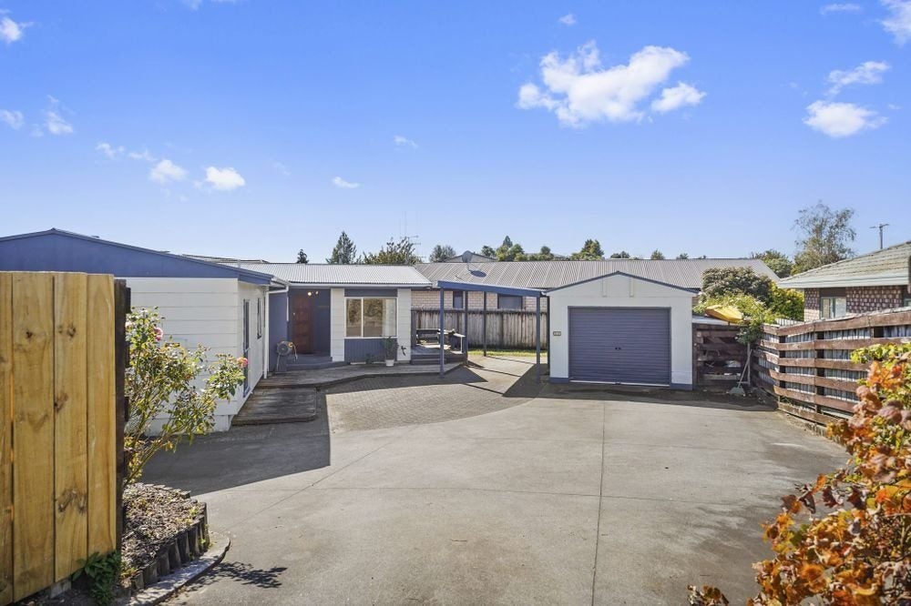 49B Coopers Road, Gate Pa, Tauranga - Carousel 1