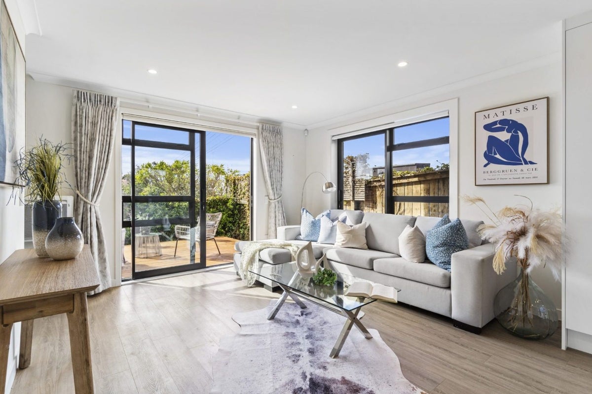 7 Tuaone Court, Hauraki, Auckland - Carousel 2