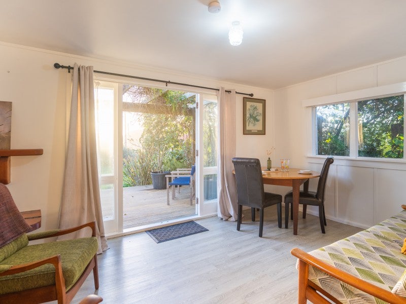 16 Rodney Avenue, Te Horo Beach - Carousel 26