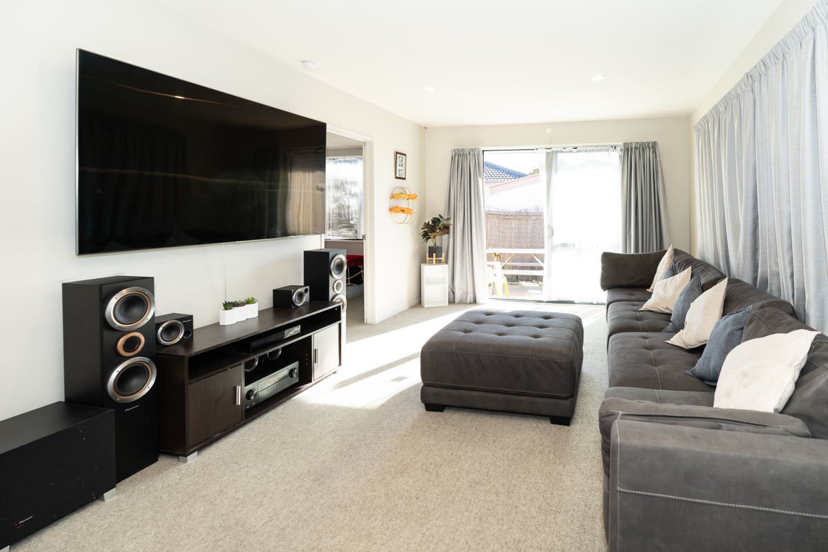 6/295 Pages Road, Wainoni, Christchurch - Carousel 2