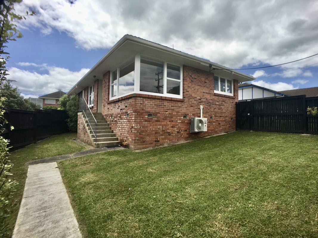 1/54 Northboro Road, Belmont, Auckland - Carousel 1