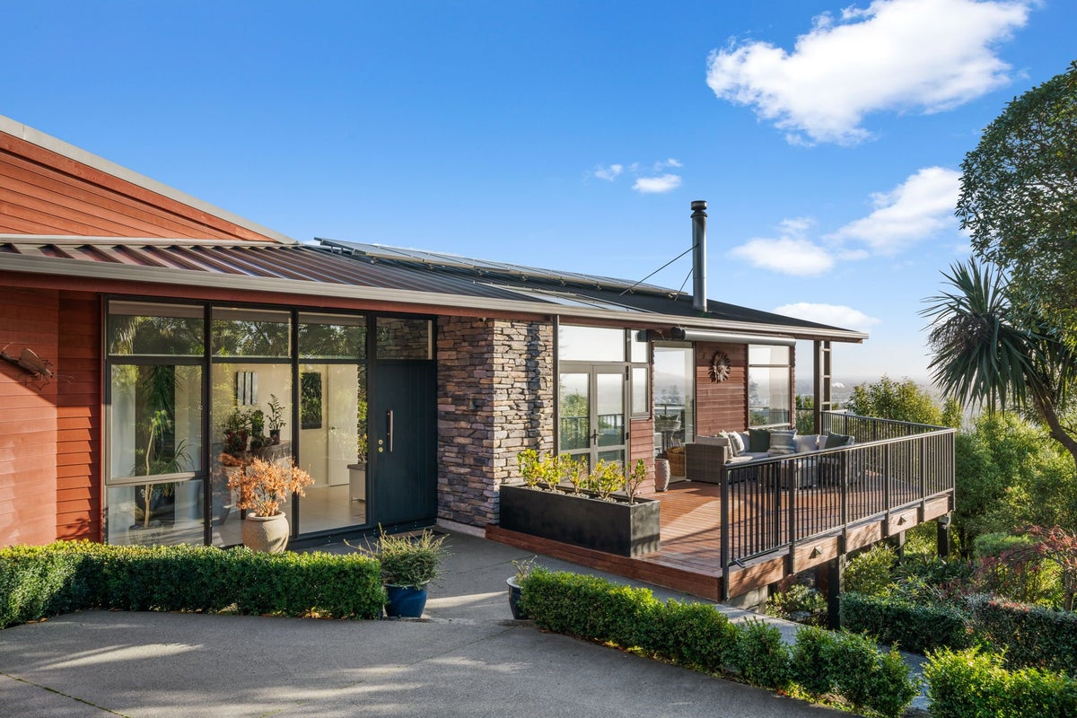 291 Cannon Hill Crescent, Mount Pleasant, Christchurch - Carousel 2