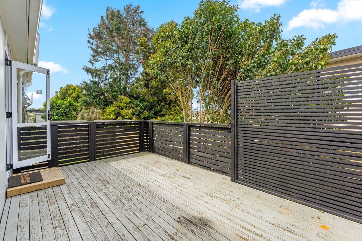 1/307A Wairau Road, Totara Vale, Auckland - Carousel 18