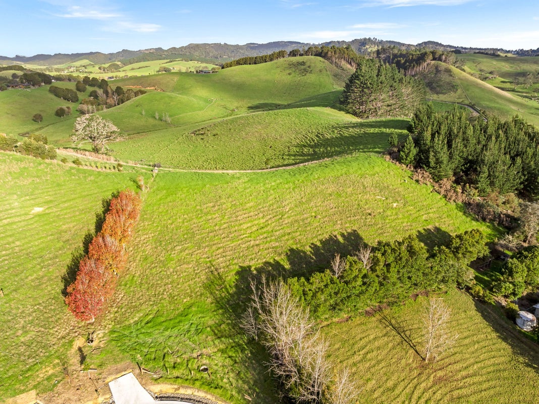 1 Whareora Road, Kensington, Whangarei - Carousel 2