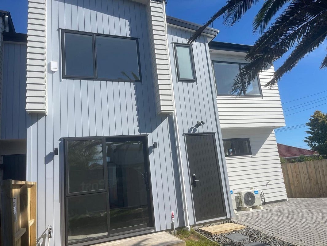5/5 Thompson Street, Mangere East, Auckland - Carousel 2