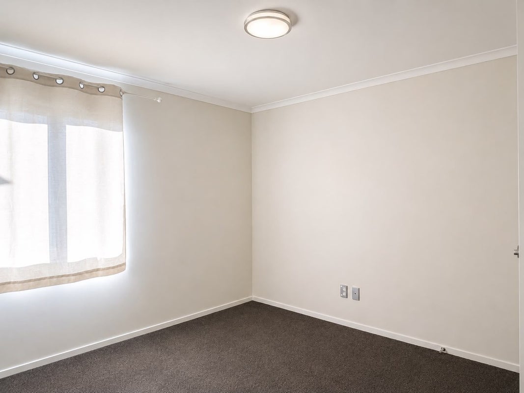 2/1 Wallson Crescent, Wiri, Auckland - Carousel 2