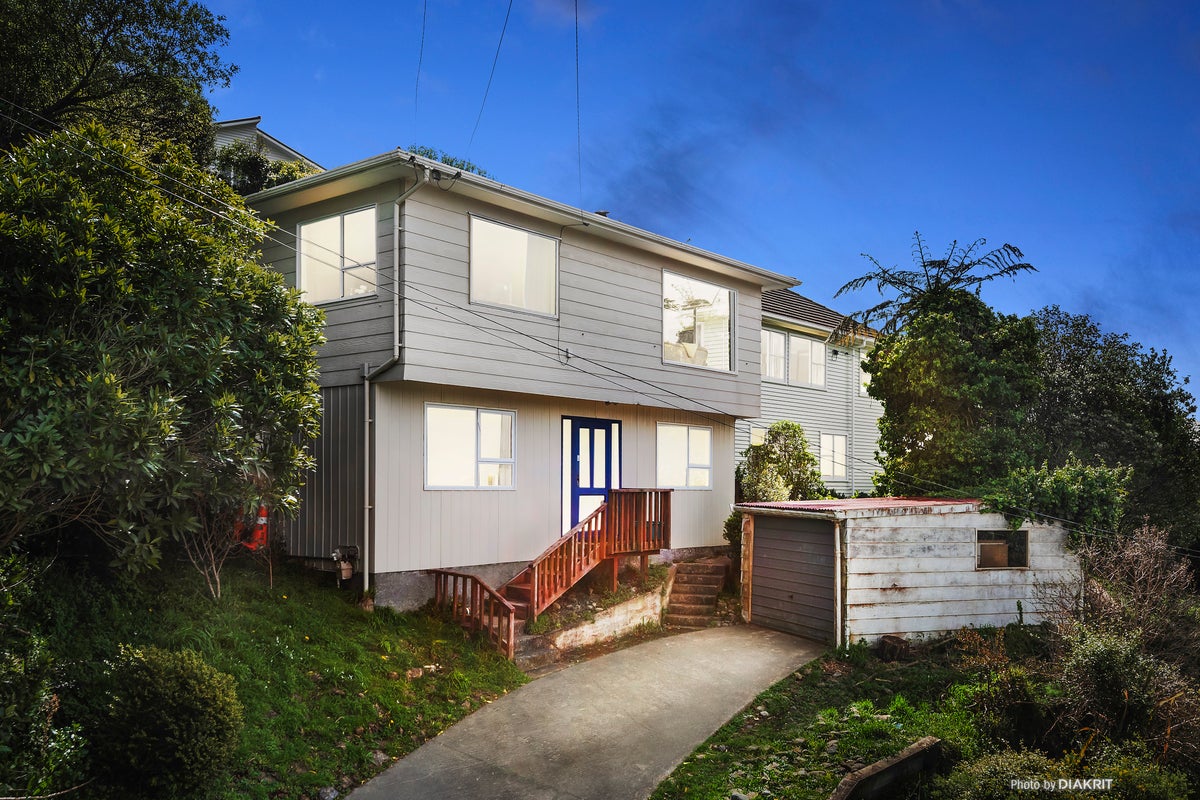 71 Bassett Road, Johnsonville, Wellington - Carousel 1