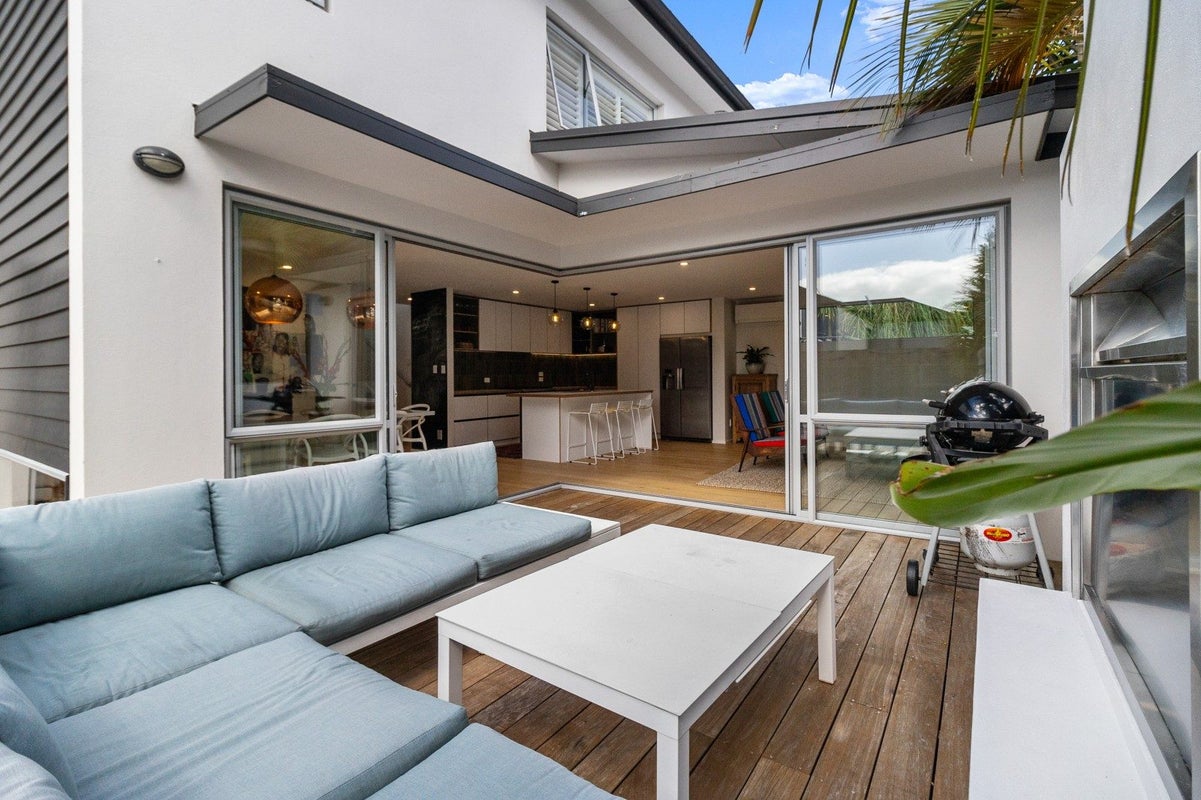 90 Esperance Road, Glendowie, Auckland - Carousel 2