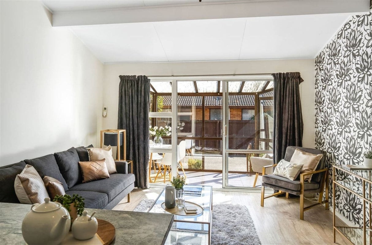 2/32 Abberley Crescent, St Albans, Christchurch - Carousel 2