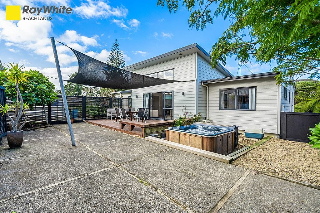 53 Shelly Bay Road, Beachlands, Auckland - Carousel 1