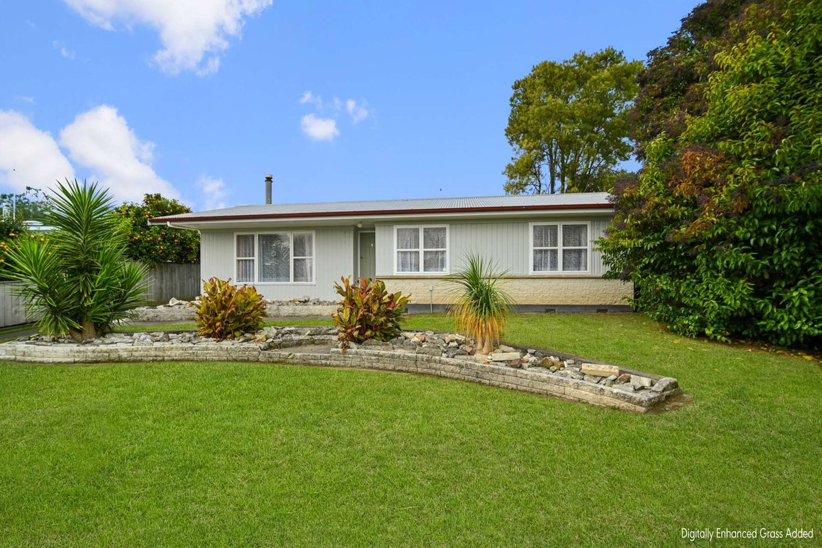 7 Crail Avenue, Flaxmere, Hastings - Carousel 1