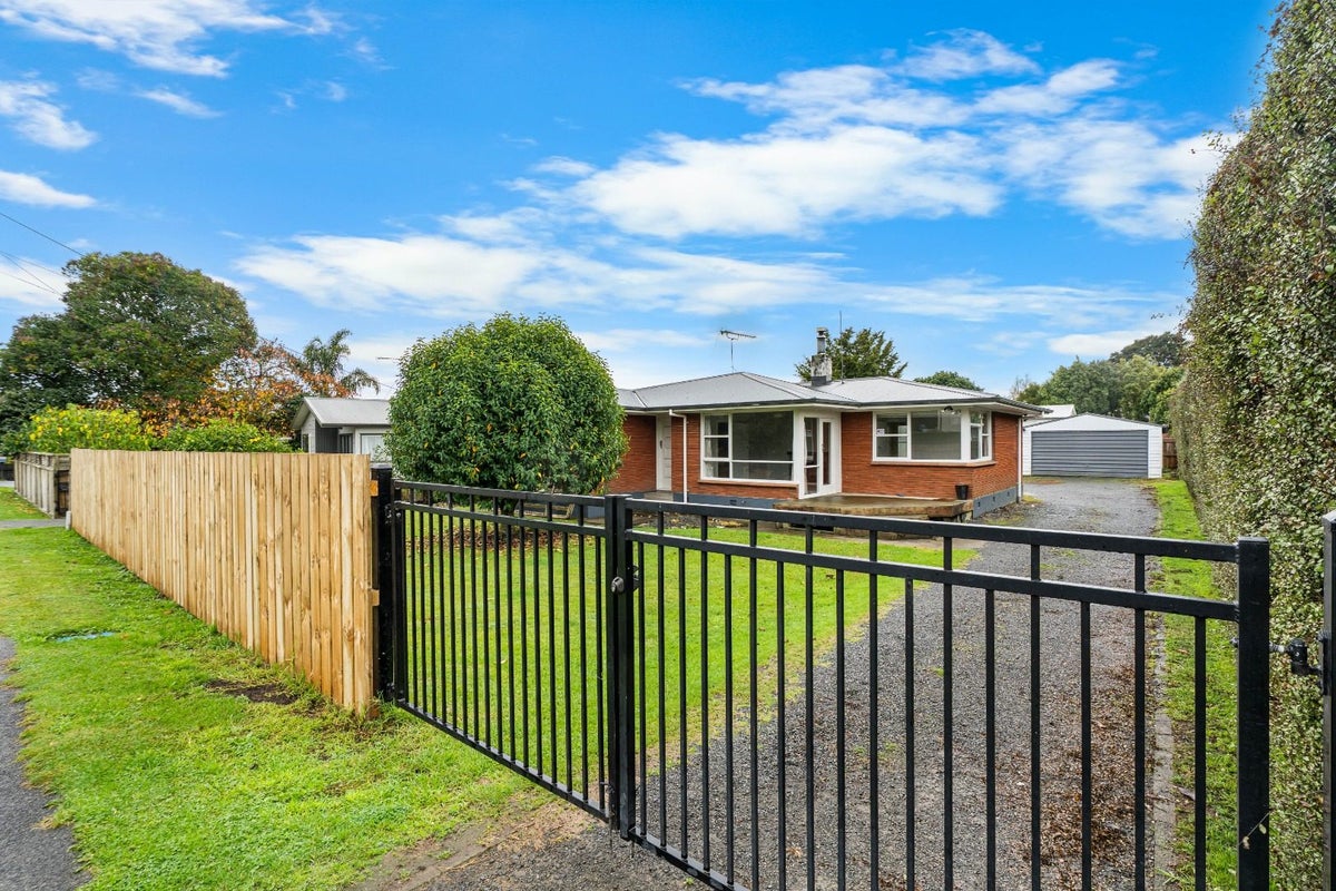 47 Byron Street, Leamington, Cambridge - Carousel 1