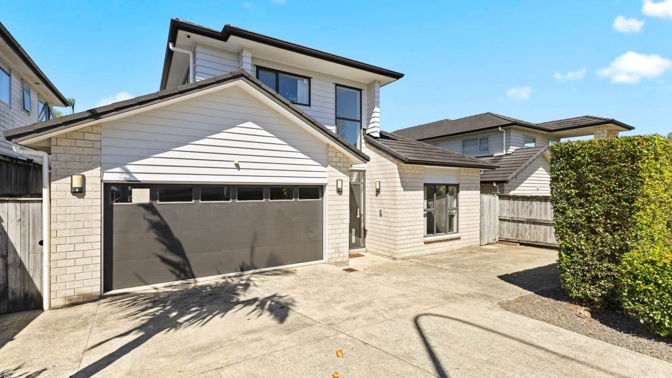 125 Flat Bush School Road, Flat Bush, Auckland - Carousel 1