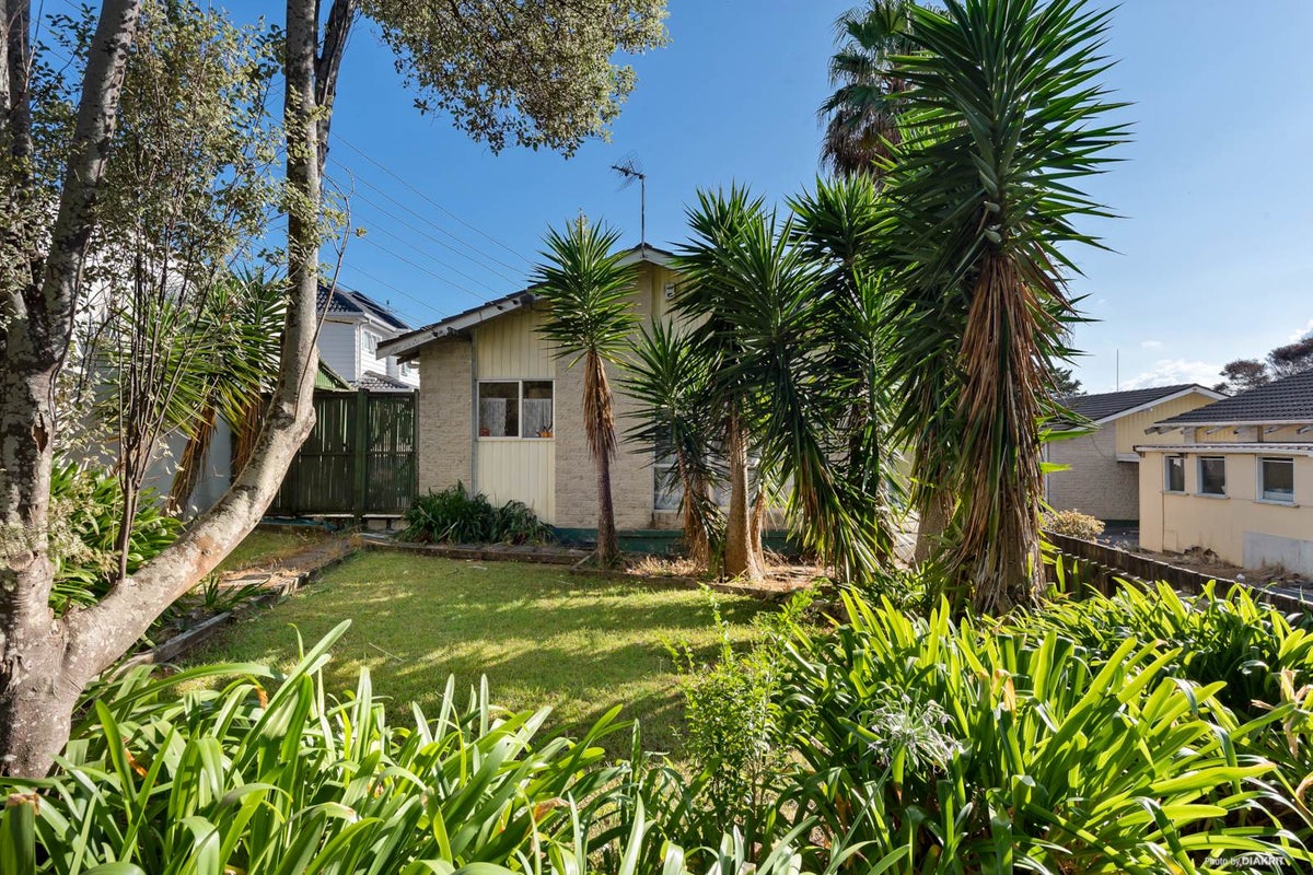 1/51 Rimu Street, New Lynn, Auckland - Carousel 1