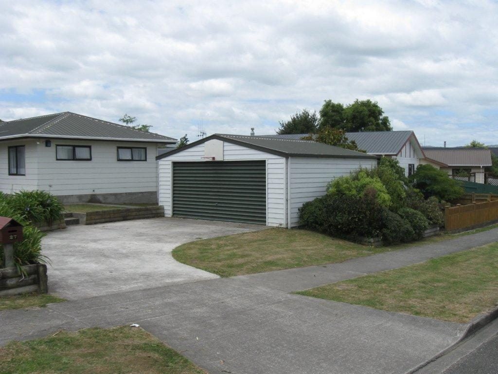 27 Lydia Place, Kelvin Grove, Palmerston North - Carousel 11