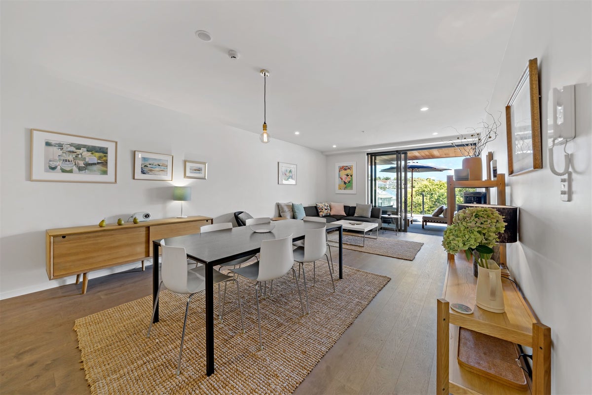 102/8 Central Road, Kingsland, Auckland - Carousel 1