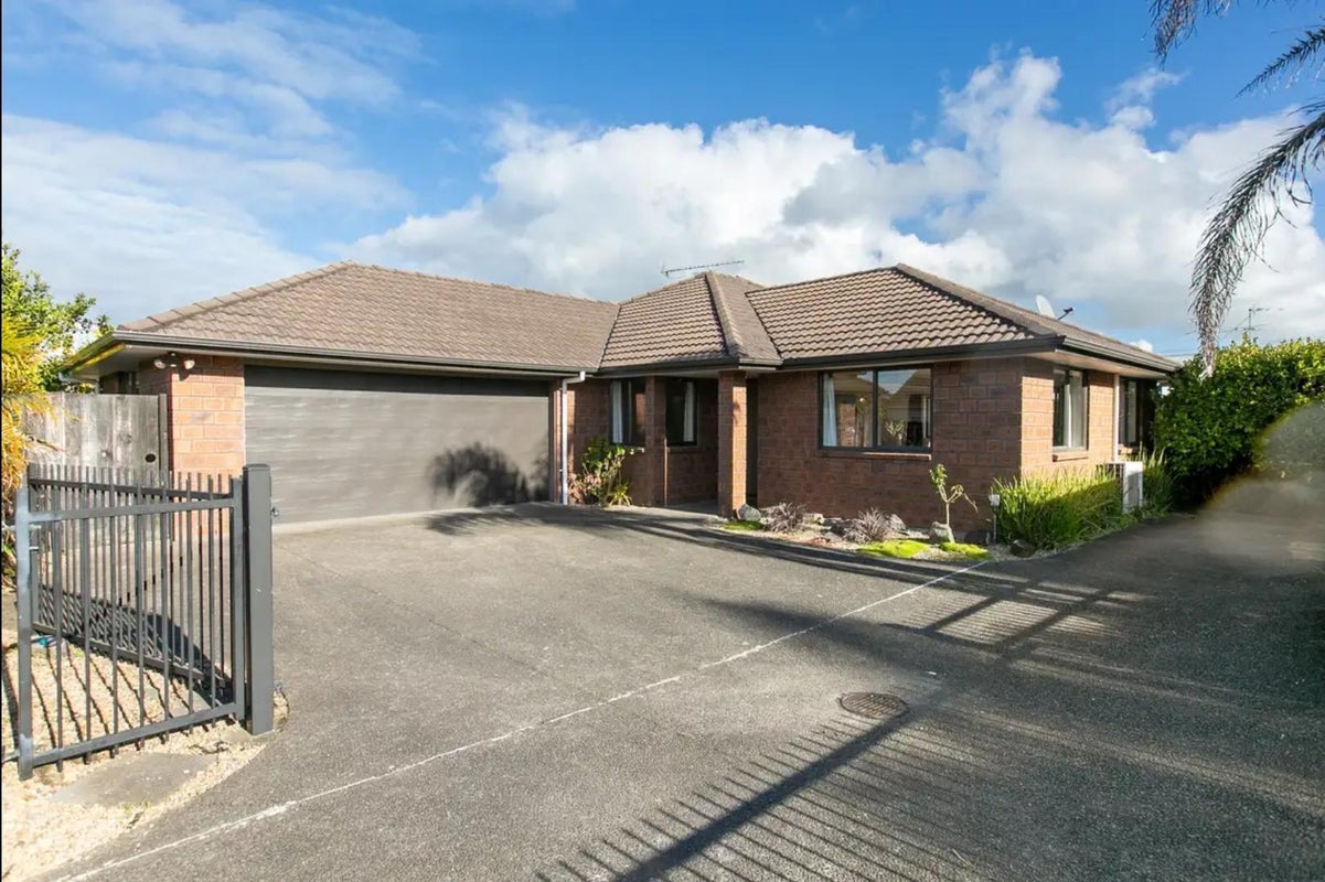 23A Kelvin Road, Papakura, Papakura - Carousel 1
