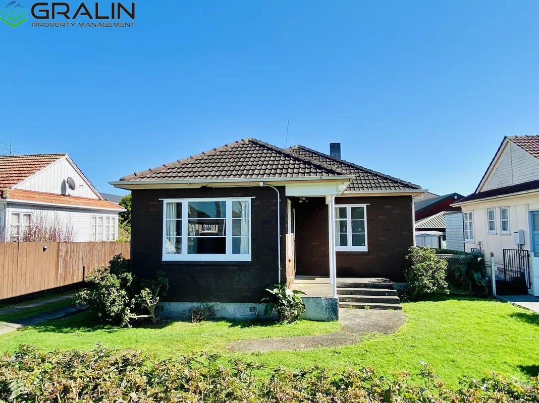 47 Range View Road, Mount Albert, Auckland - Carousel 2