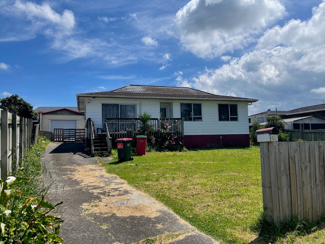60 Hyperion Drive, Randwick Park, Auckland - Carousel 1