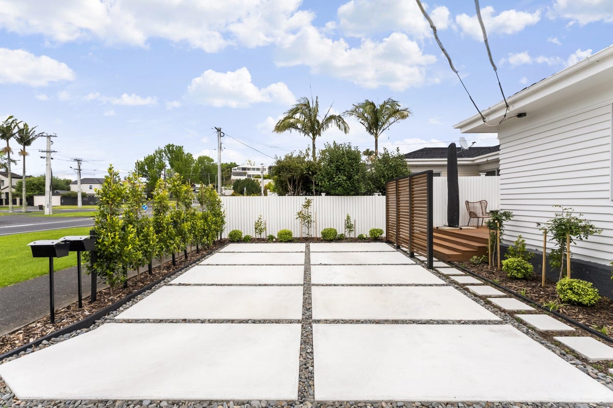 1/37 Patteson Avenue, Mission Bay, Auckland - Carousel 16