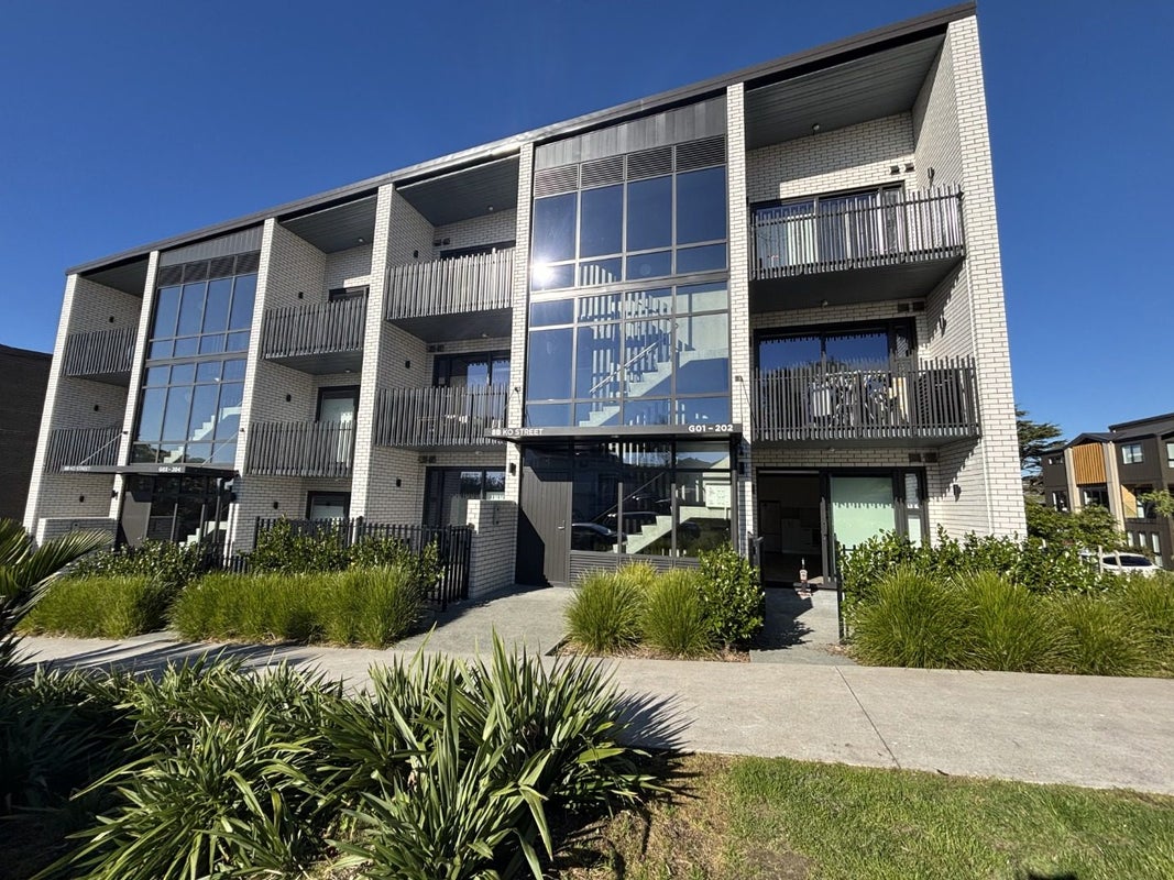 202/8B Ko Street, Northcote, Auckland - Carousel 2