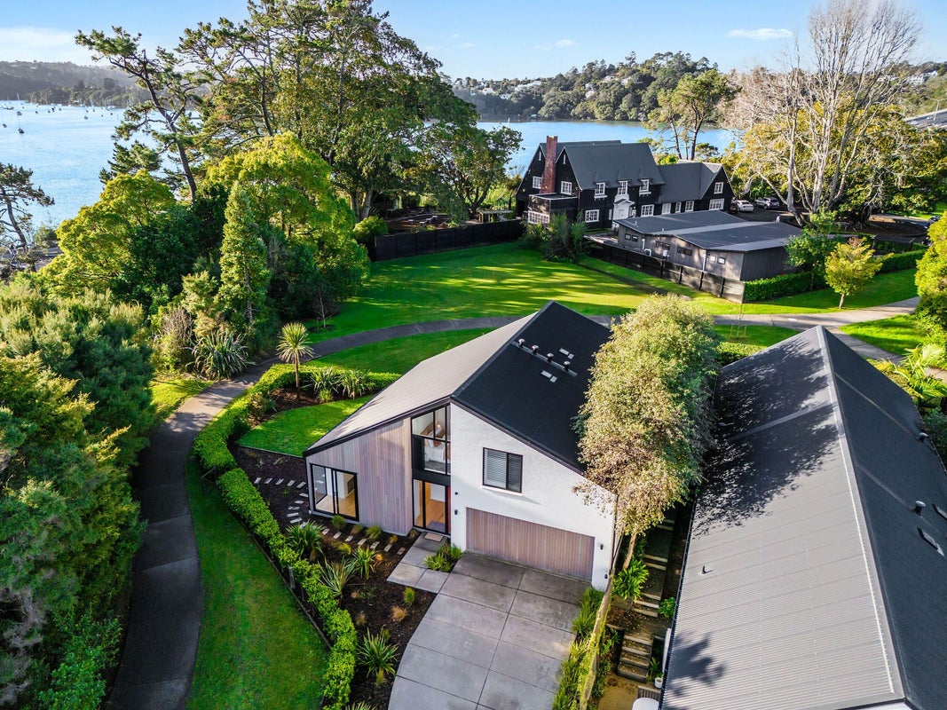 11 Airmens Lane, Hobsonville, Auckland - Carousel 2