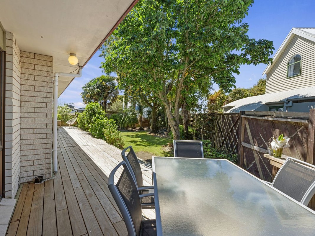 21 James Cook Drive, Welcome Bay, Tauranga - Carousel 1