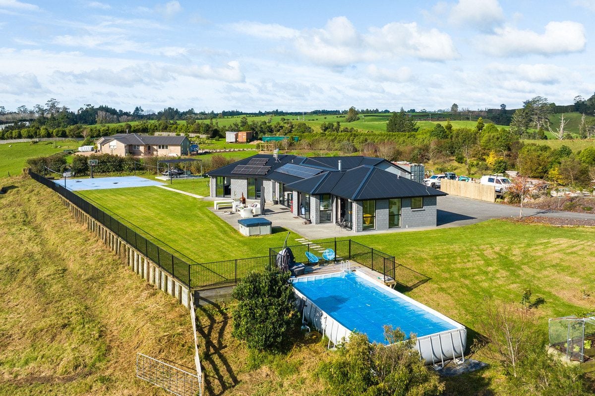 135D MCLAREN FALLS ROAD, Lower Kaimai, Tauranga - Carousel 1