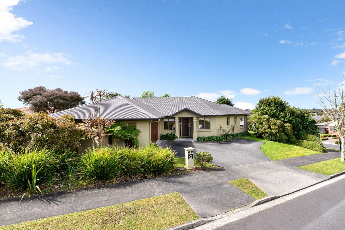 7 Trinidad Place, Flagstaff, Hamilton - Carousel 1