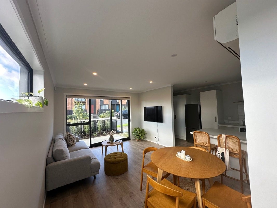 1/51 Nugget Avenue, Hobsonville, Auckland - Carousel 2