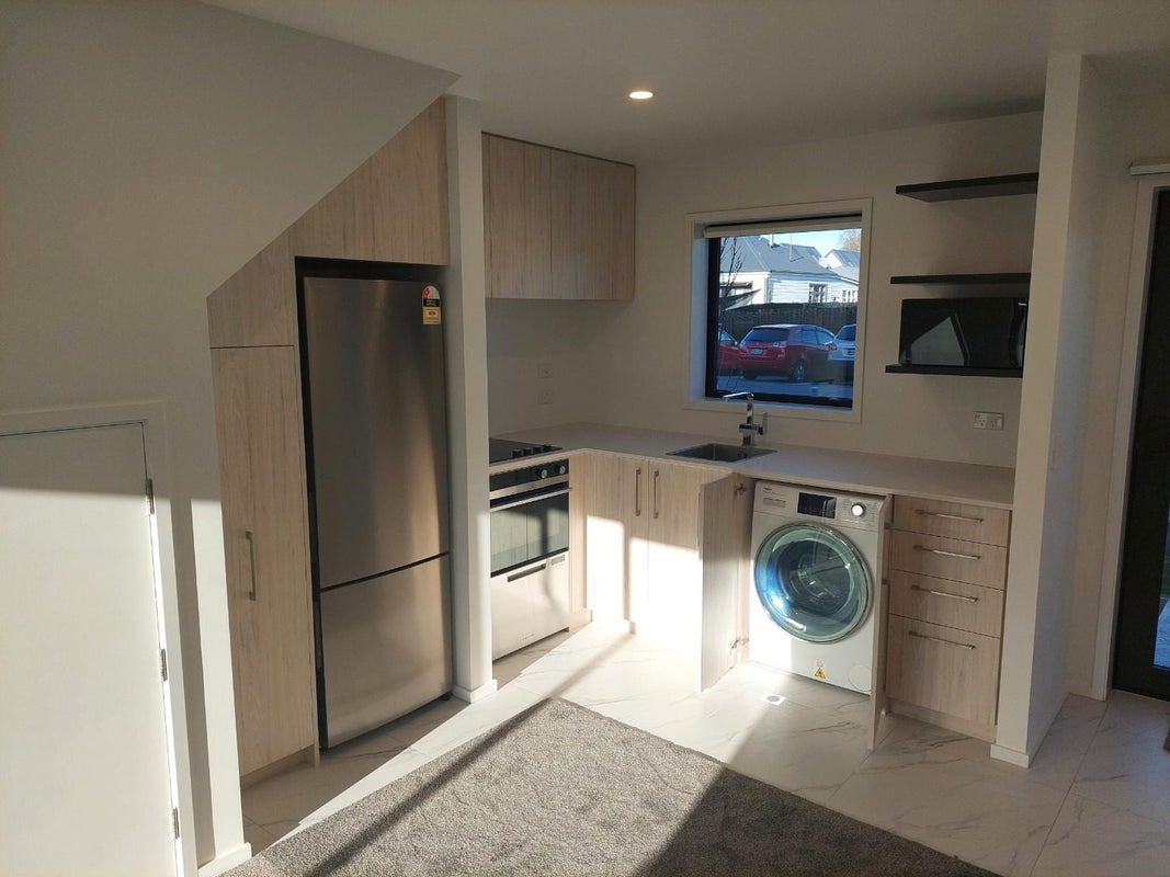 2/7 Spencer Street, Addington, Christchurch - Carousel 2