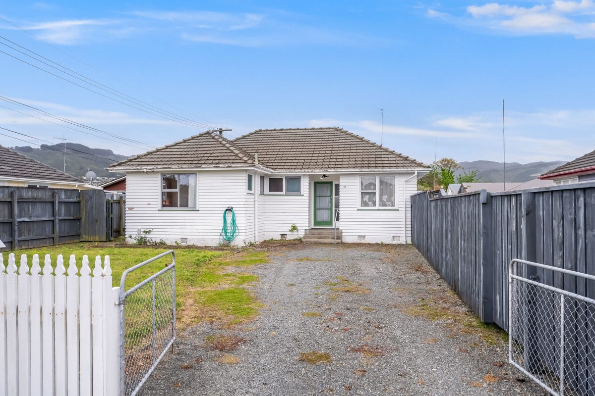 58 Thackeray Street, Trentham, Upper Hutt - Carousel 1