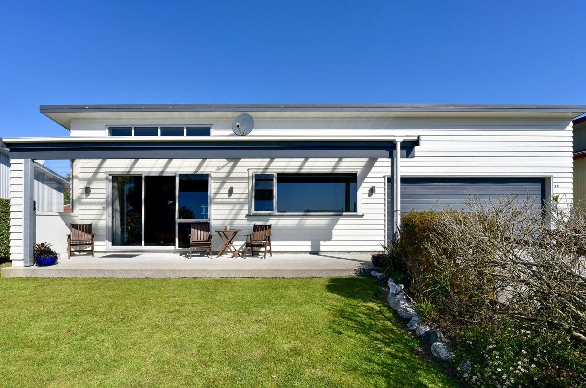 24 Johnston Crescent, Haast - Carousel 1
