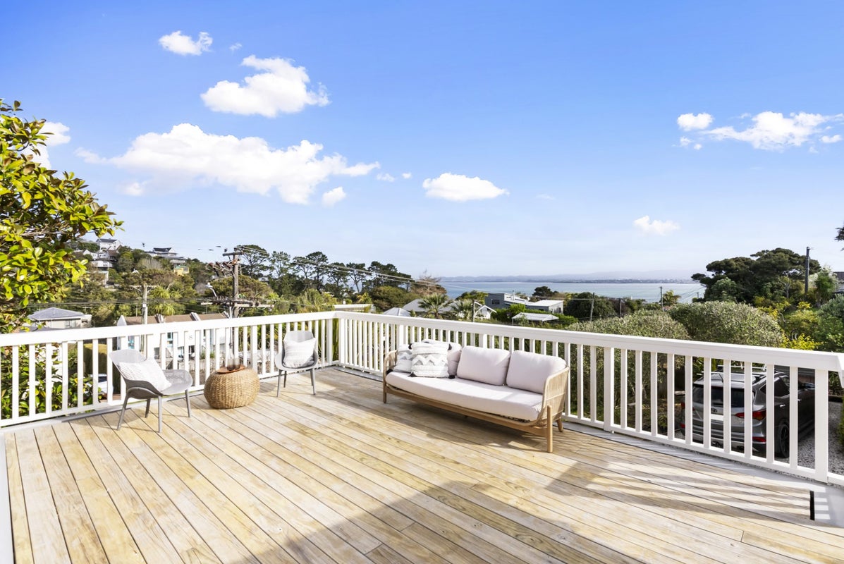 19 Neptune Avenue, Beach Haven, Auckland - Carousel 2