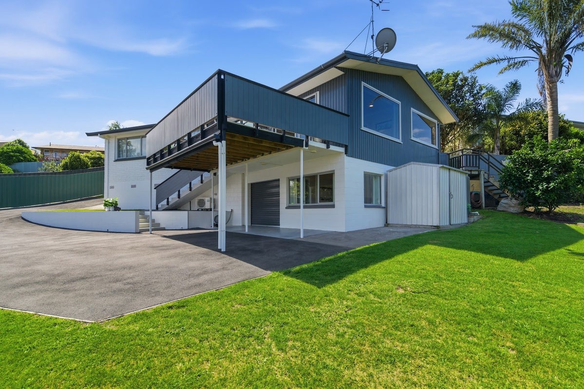 23 Highfield Crescent, Brookfield, Tauranga - Carousel 1