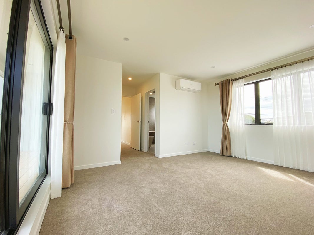 37A Forrest Hill Road, Milford, Auckland - Carousel 16