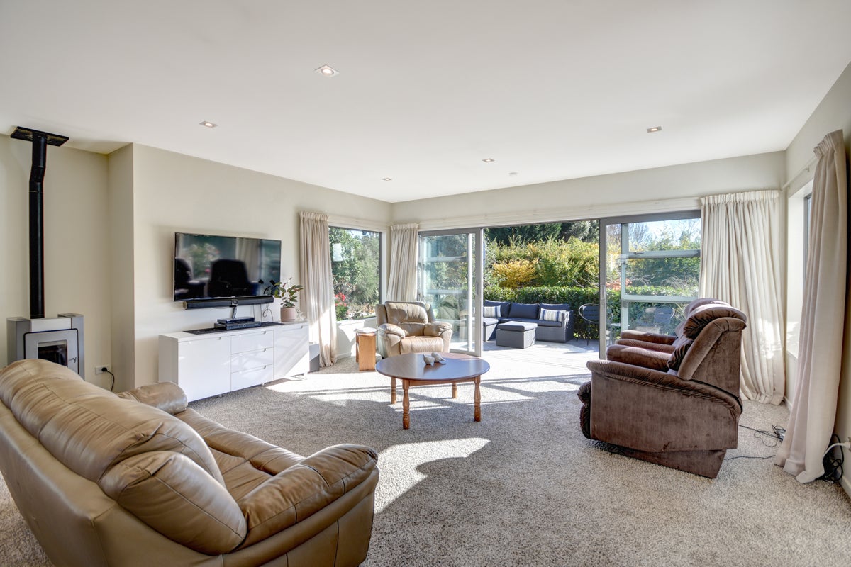 4 Castleton Street, Allanton, Mosgiel - Carousel 2