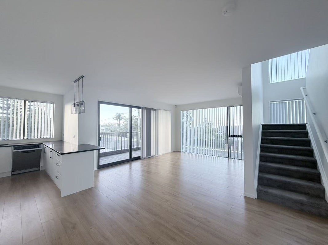 2/88 Birkenhead Avenue, Birkenhead, Auckland - Carousel 2