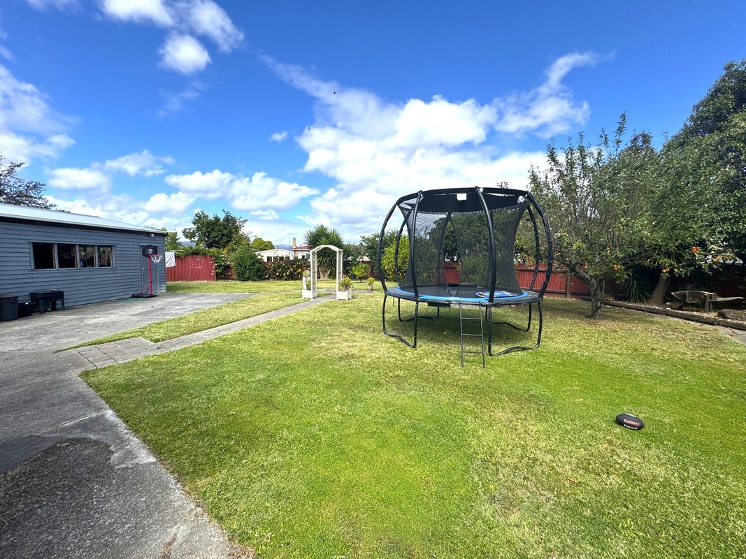 7 Kupe Place, Highbury, Palmerston North - Carousel 2